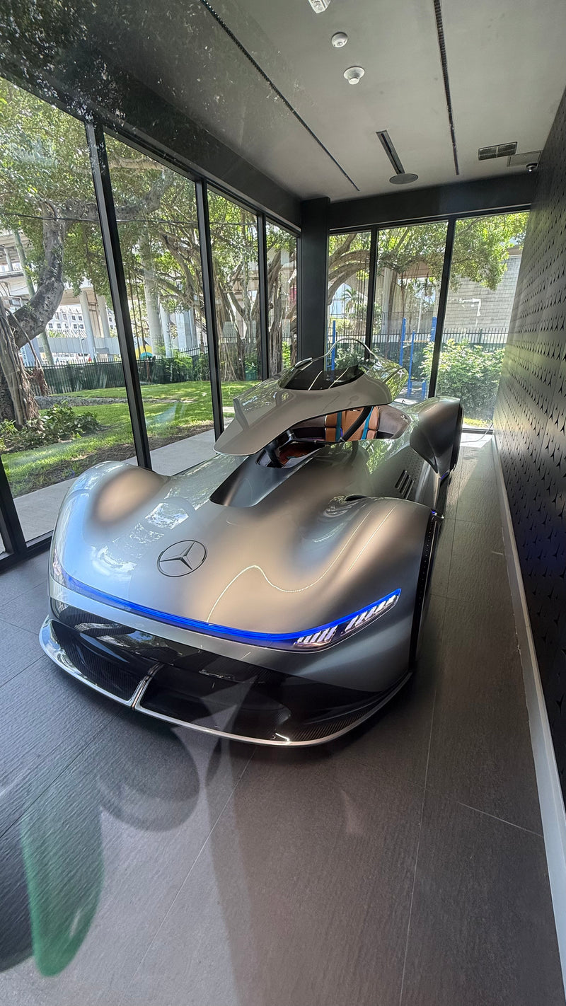 Mercedes-Benz Places Sales Office