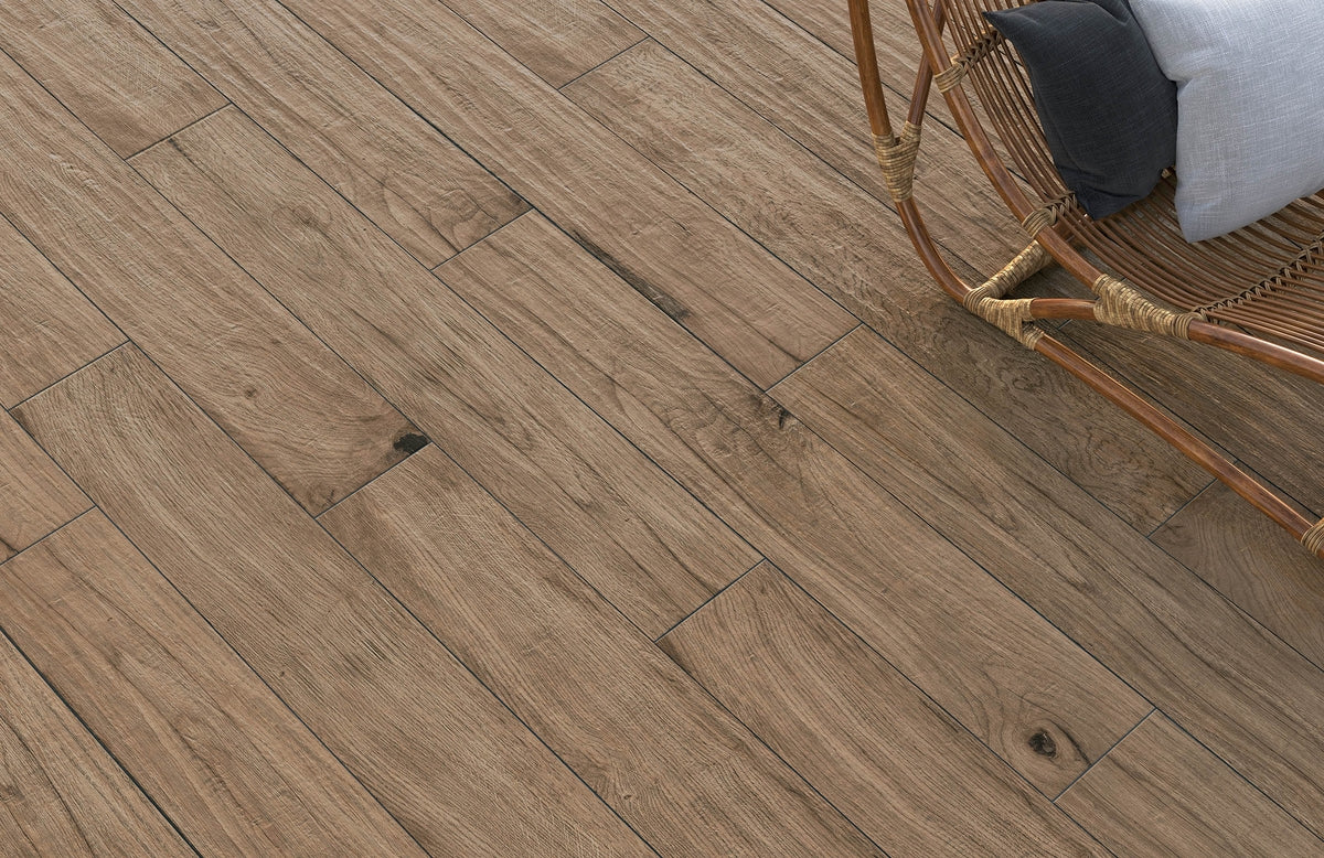 Albero Walnut — factory room scene
